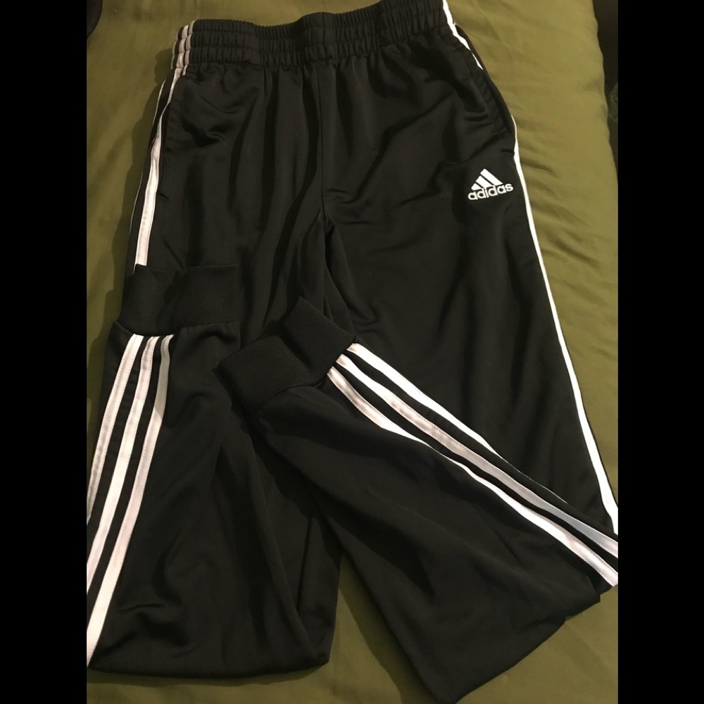 Adidas Joggers 🏃‍♂️Small